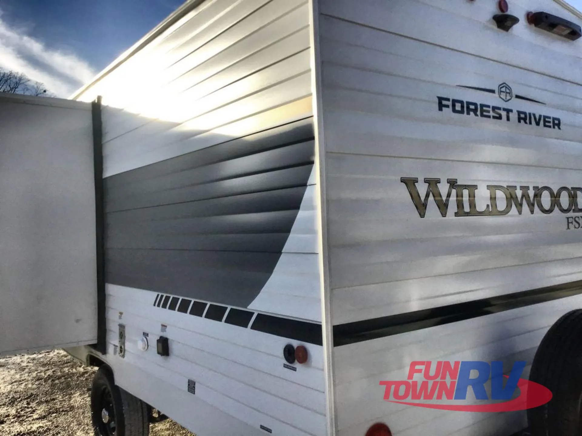 2026 Forest River Wildwood FSX 178ICE — Photo 5