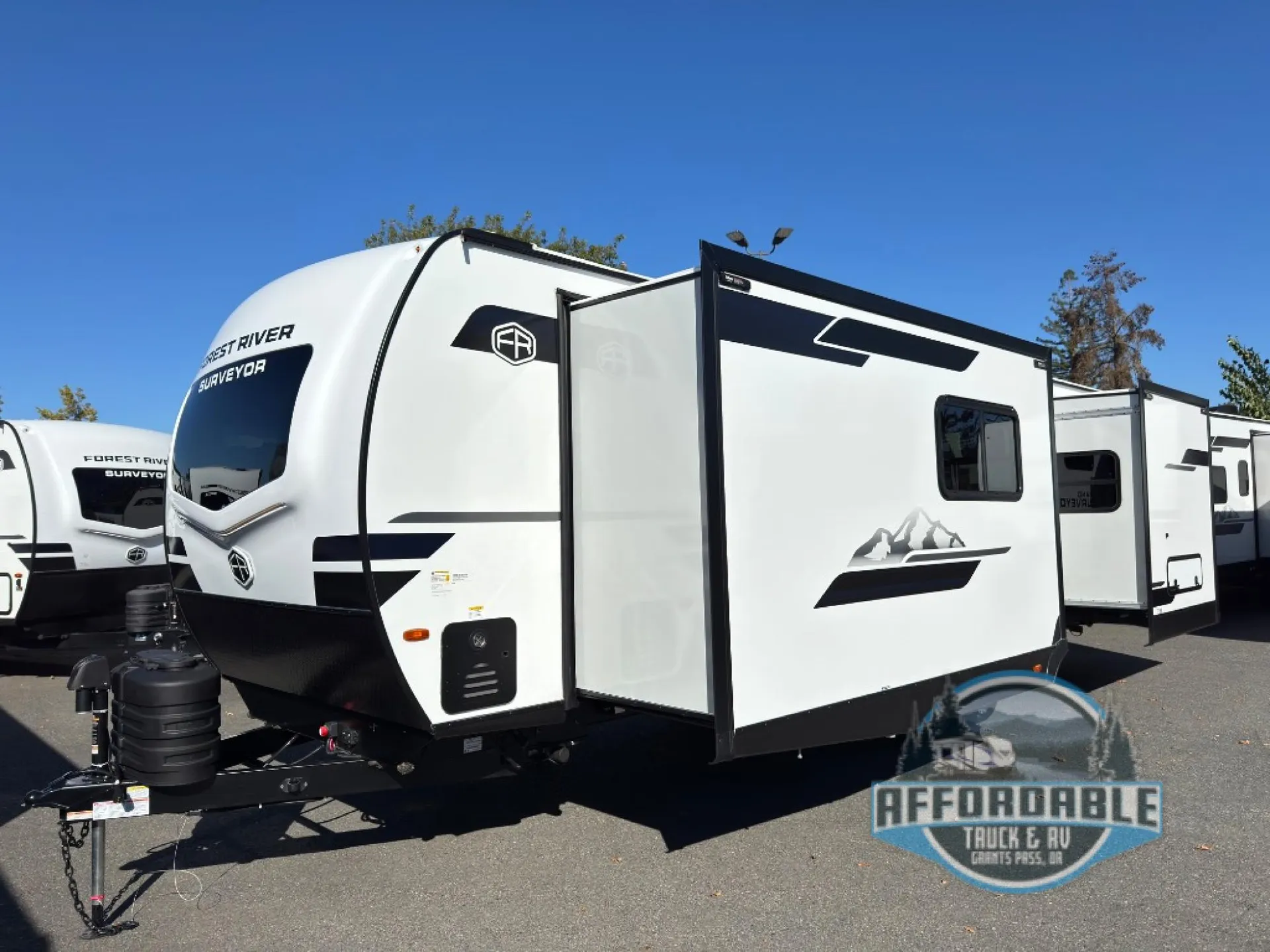 2026 Forest River Grand Surveyor 275FKBS - Photo 4