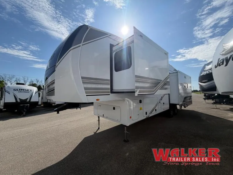 2027 Jayco Eagle 321RSTS - Photo 4