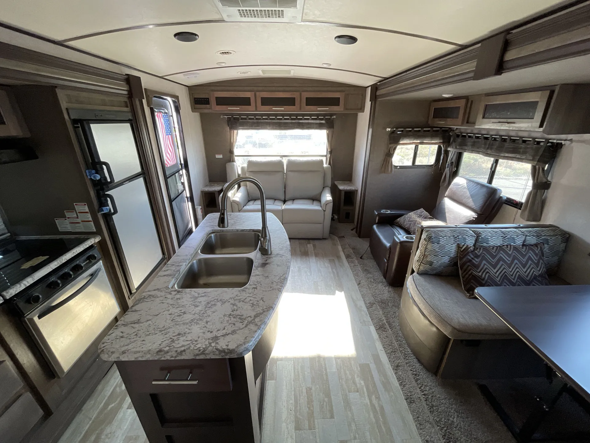 2018 Forest River Surveyor 265RLDS — living area main
