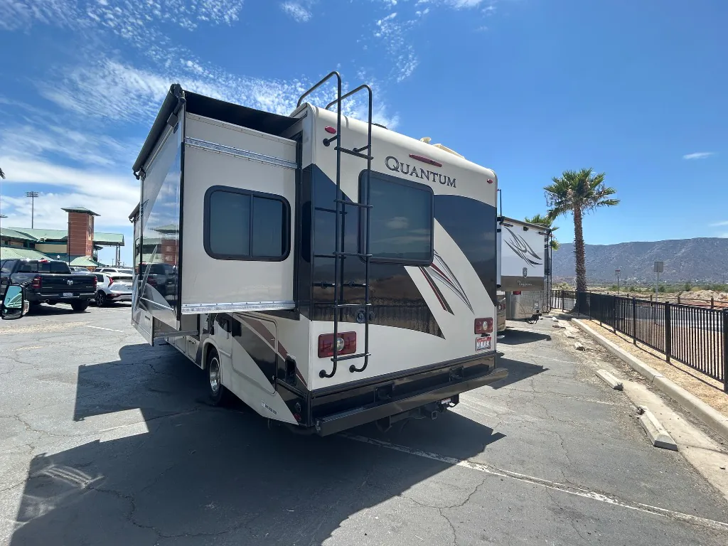 2020 Thor Motor Coach Quantum LH26 - Photo 4