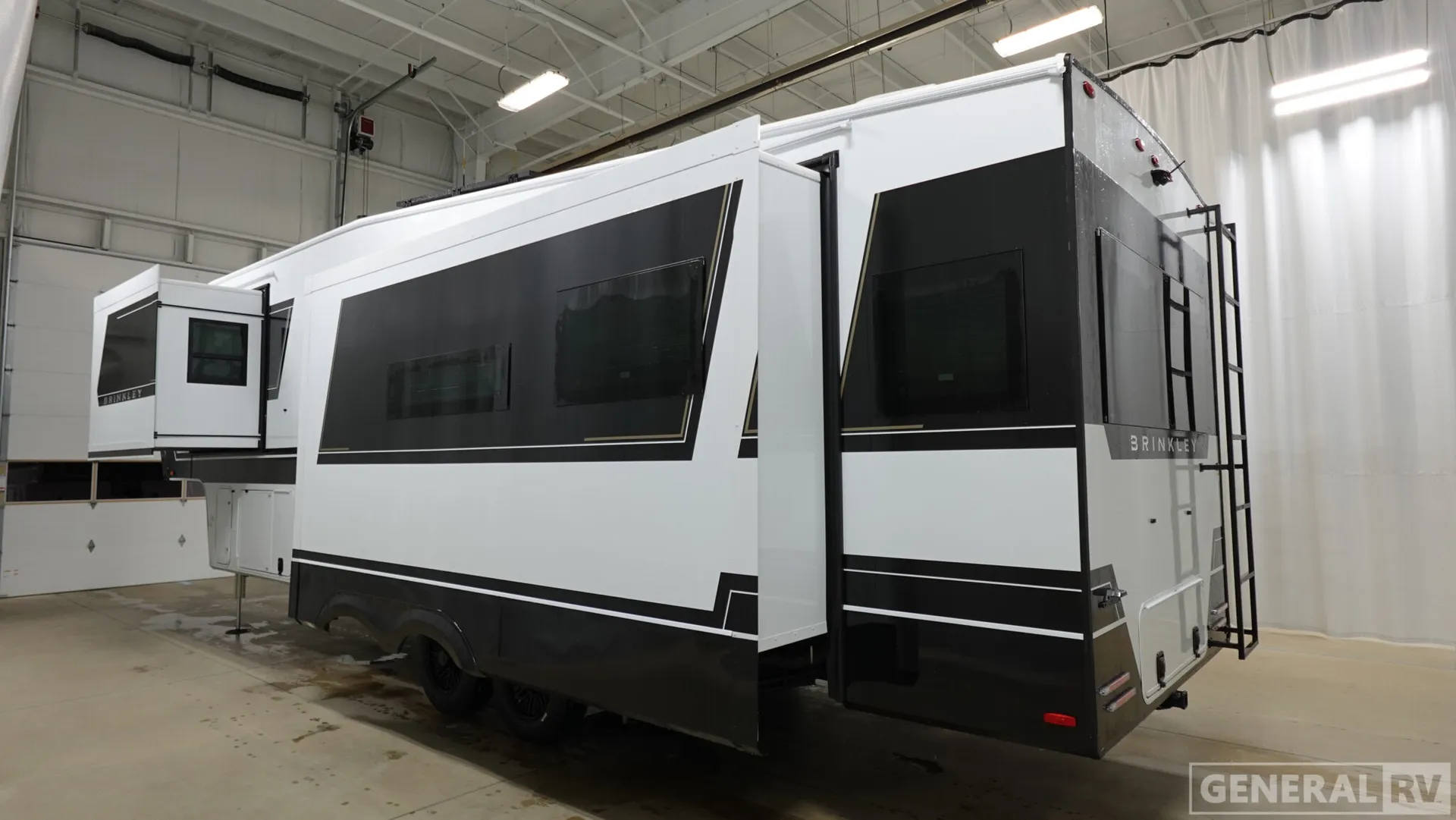 2026 Brinkley Model Z 3100 - Photo 4