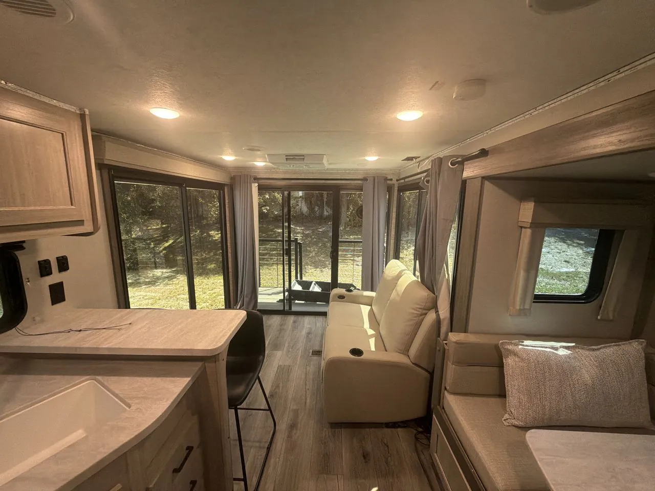 2025 Coachmen Catalina Legacy Edition 283EPIC - Photo 4