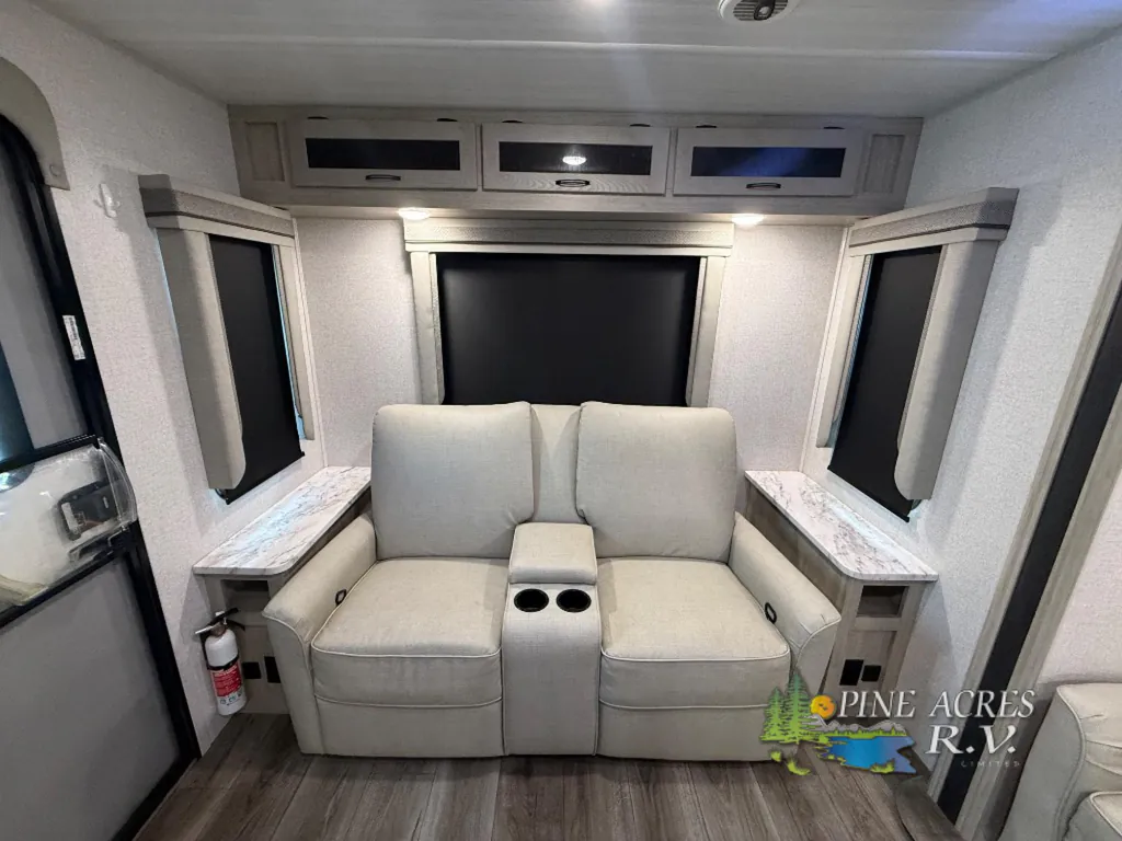 2022 East to West Alta 2850KRL, Photos photo 7