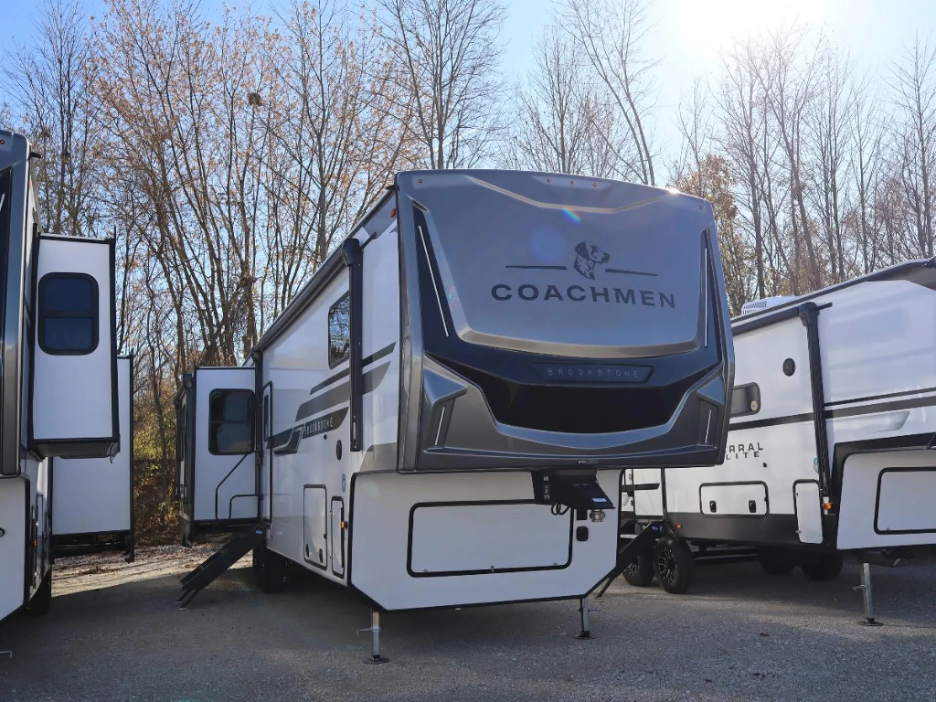 2026 Coachmen Brookstone 370RLLO - Photo 4