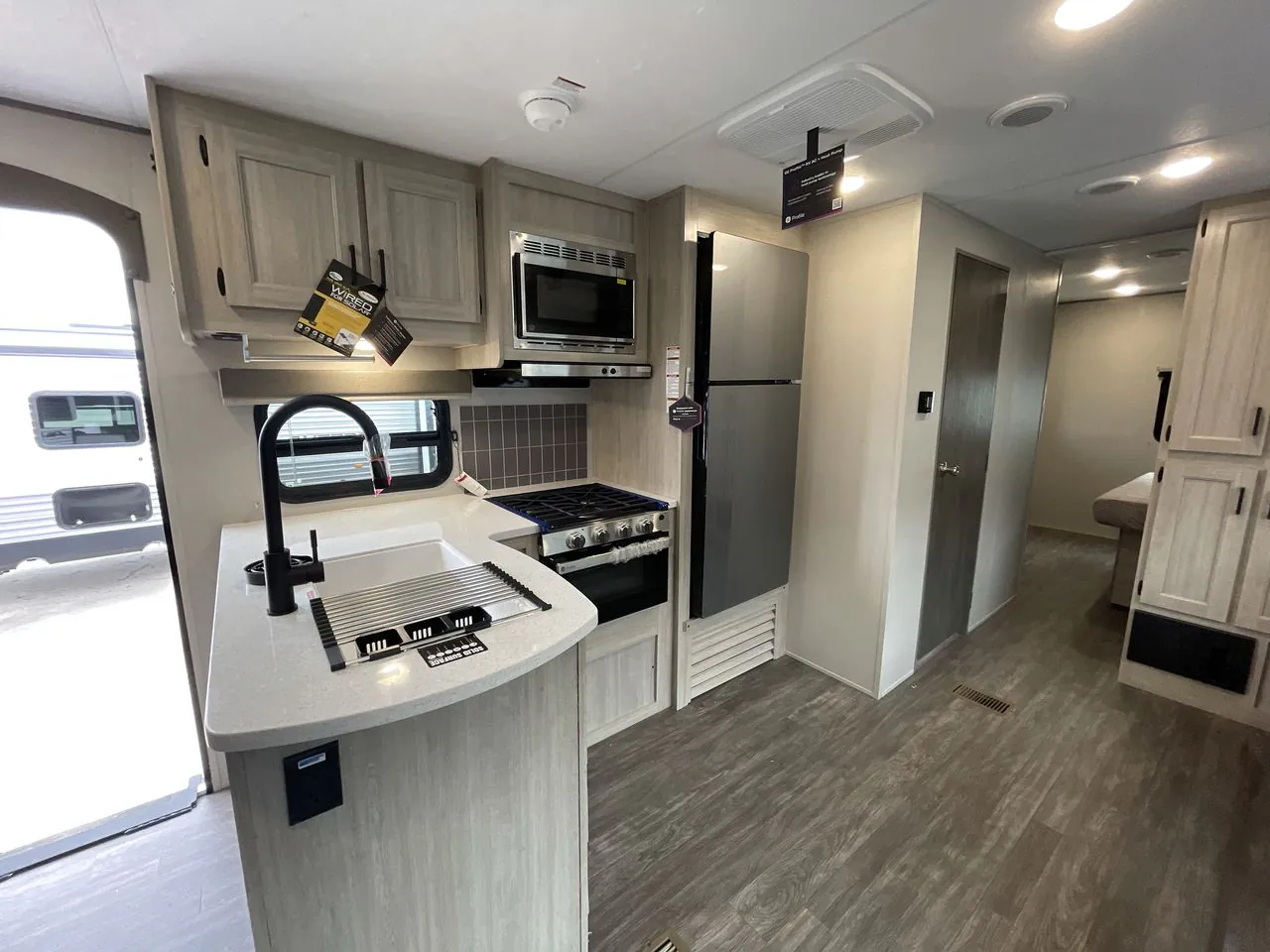 2026 Forest River Aurora 34BHTS — Photo 6