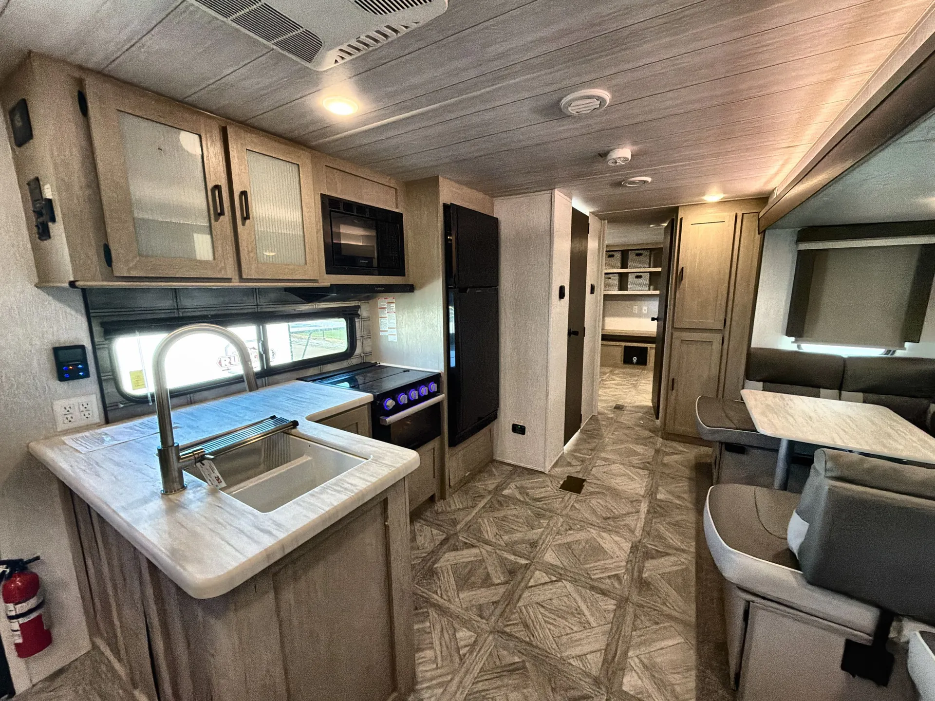 2024 Forest River Salem 31KQBTS — campside