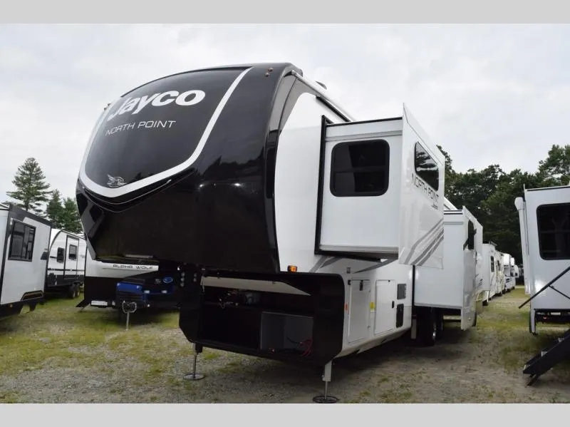 2026 Jayco North Point 377RLBH - Photo 3
