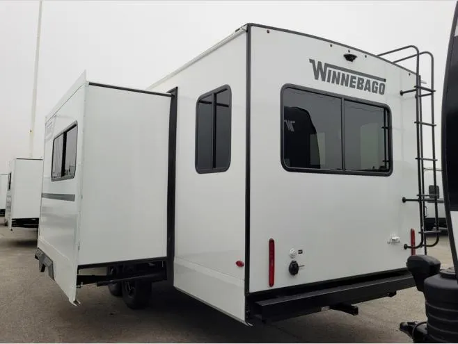 2026 Winnebago Thrive 25RLS - Photo 4