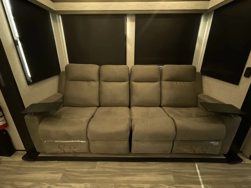 2025 Jayco Seismic Luxury Series 3815, Photos photo 12