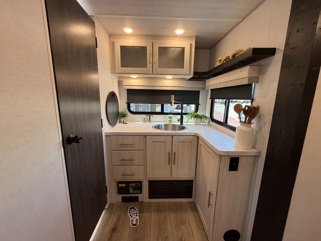 2027 Forest River R-Pod Un-Mapped 23MK, Photos photo 12