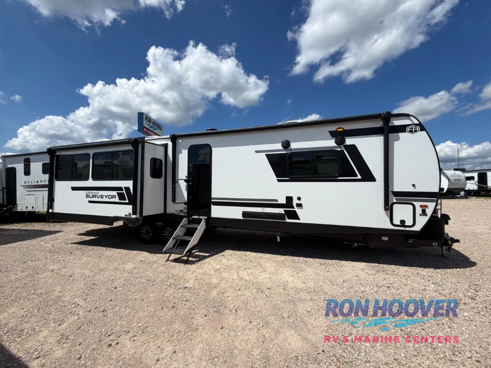 2027 Forest River Grand Surveyor 305RLBS - Photo 3