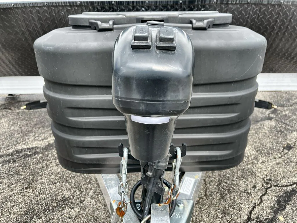 2023 Sunset Park RV Volt 1500 - Photo 2