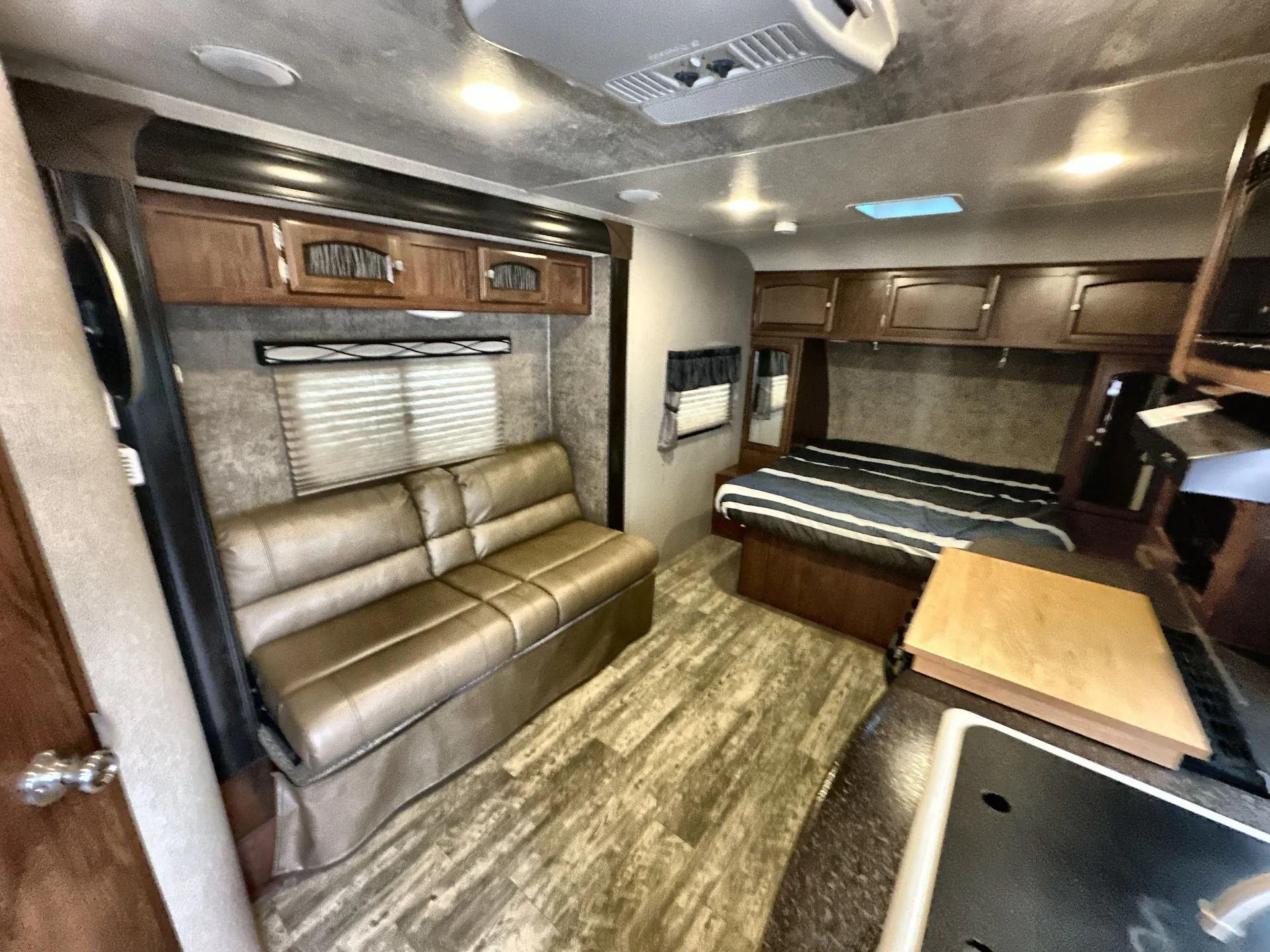 2017 Coachmen Freedom Express 192RBS — living area main