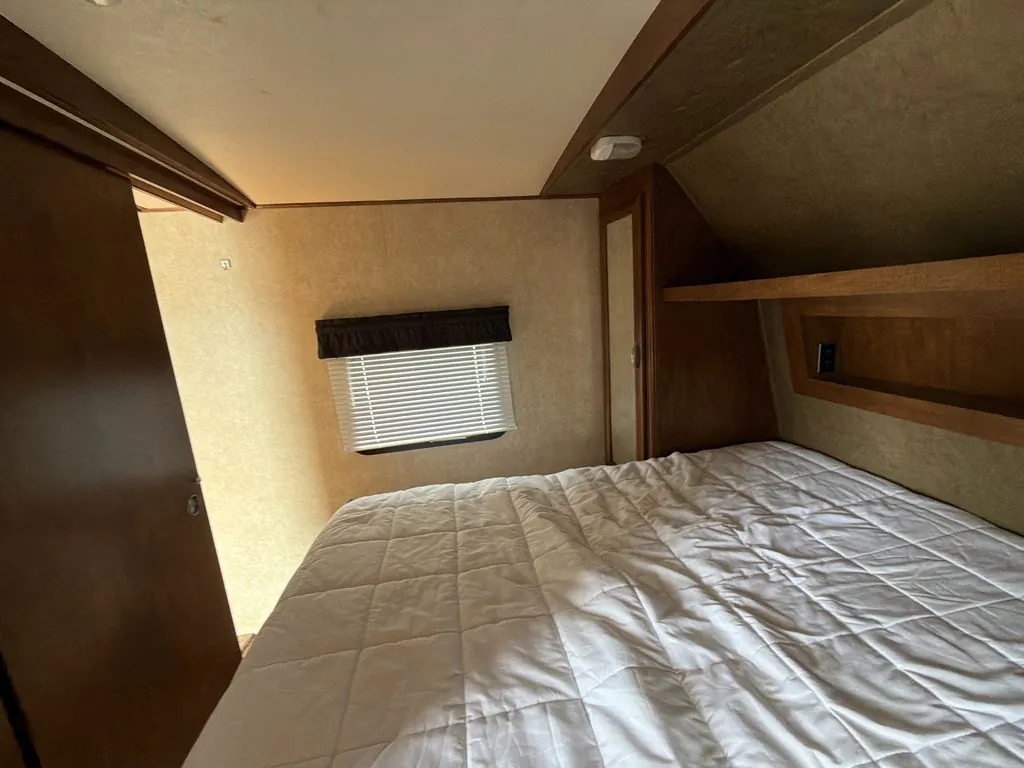 2016 Forest River Vibe 272BHS, Photos photo 26