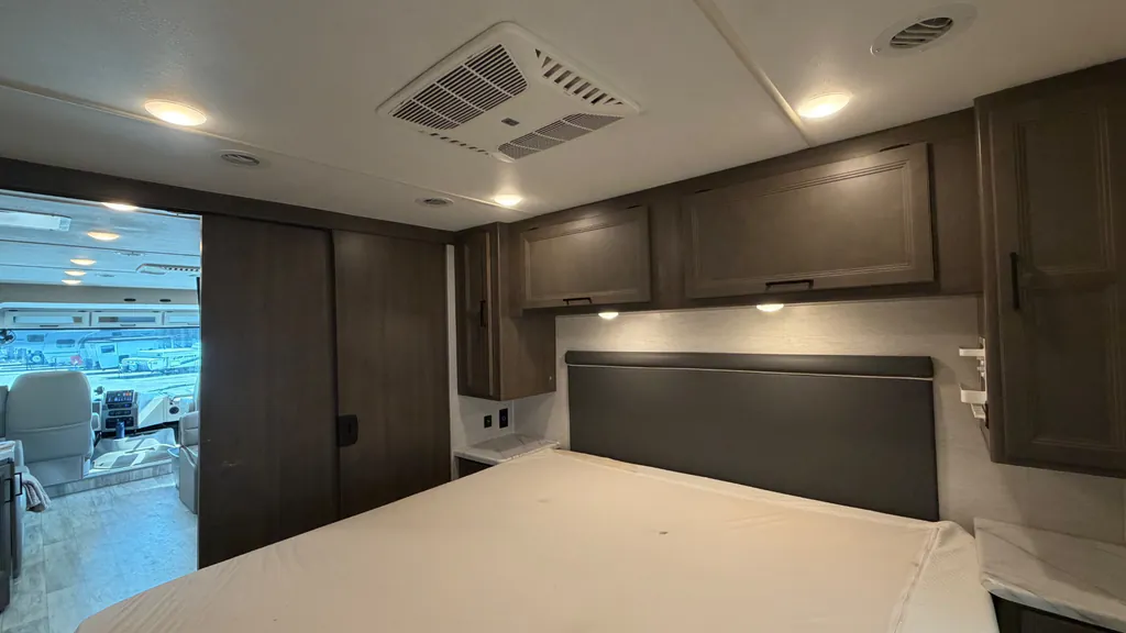 2025 Thor Motor Coach Freedom Traveler A29, Photos photo 18