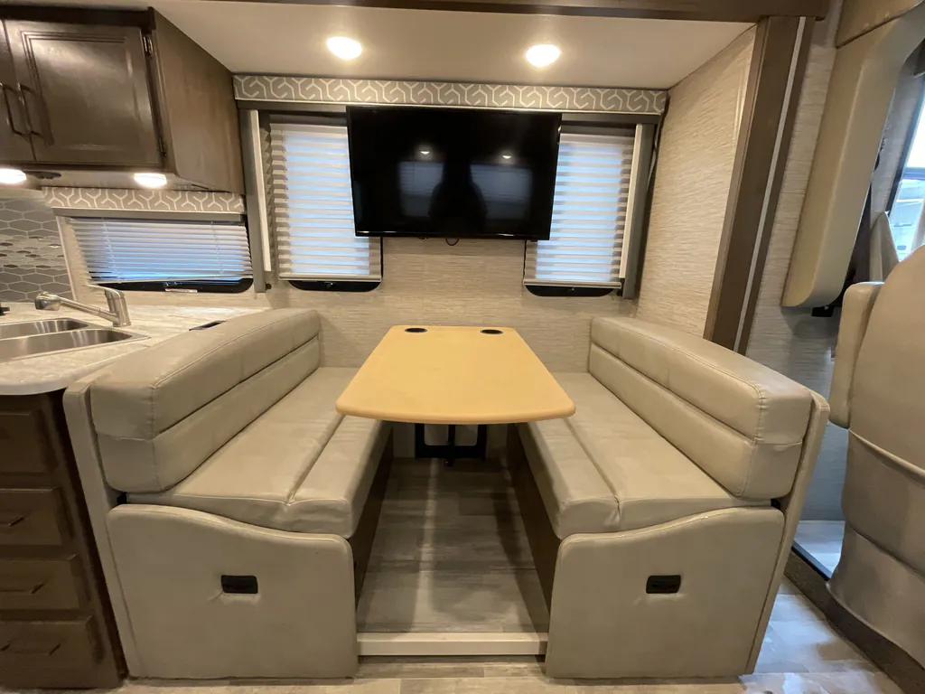 2022 Thor Motor Coach Freedom Traveler A32, Photos photo 35