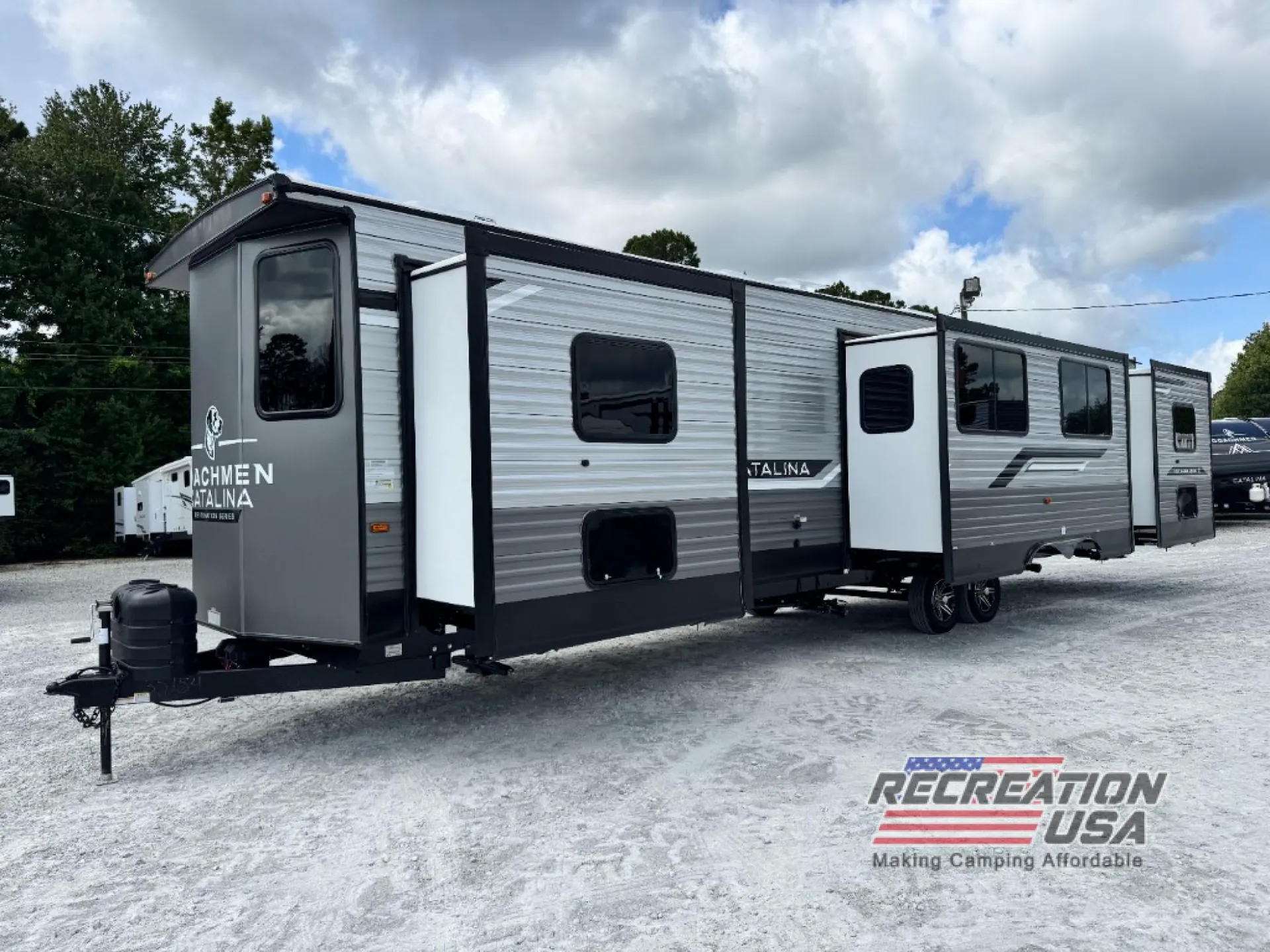 2025 Coachmen Catalina Destination Series 40BHTS2Q - Photo 4