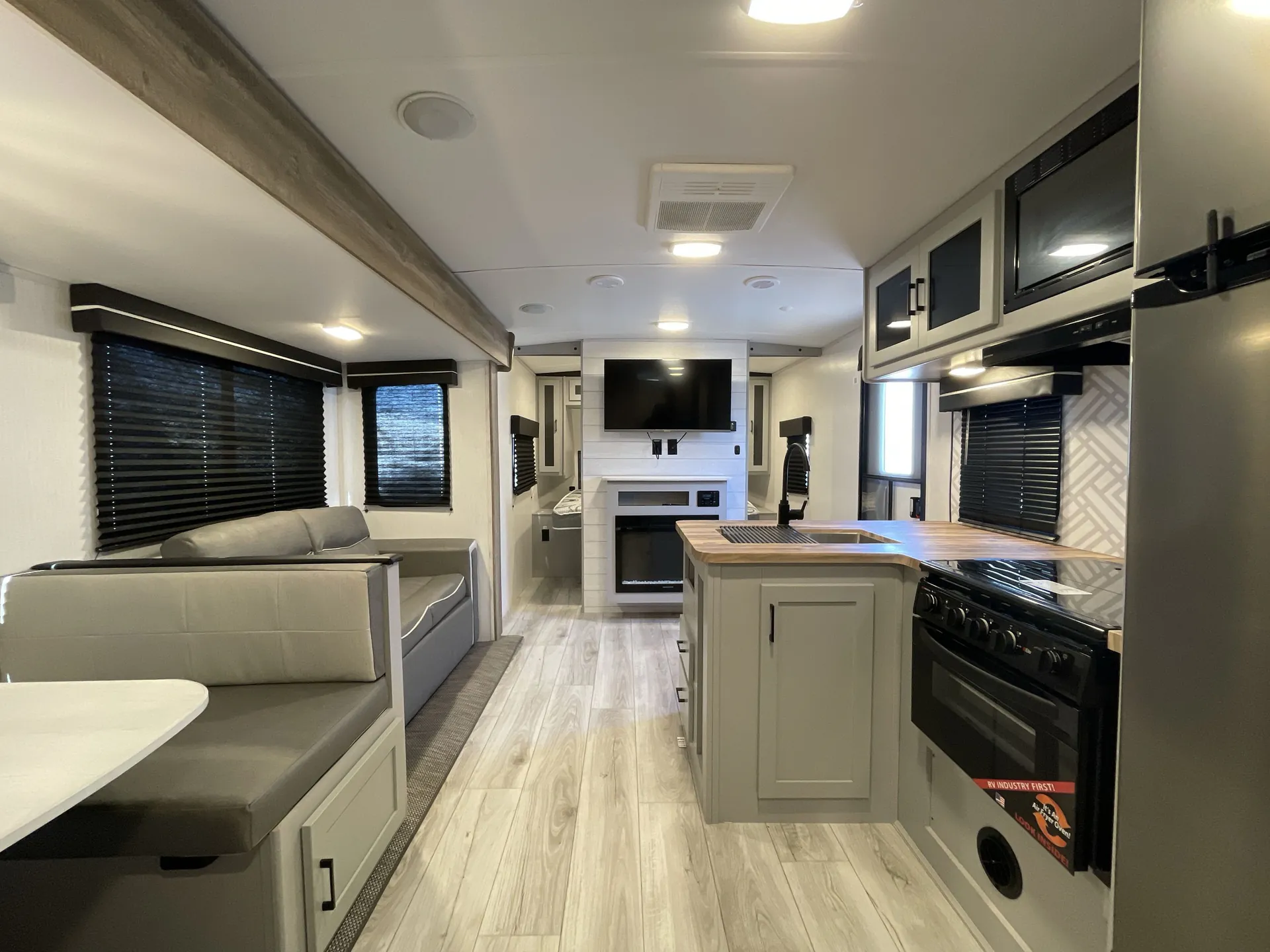2024 Heartland North Trail Ultra-Lite Travel Trailer 26BHSS — living area main