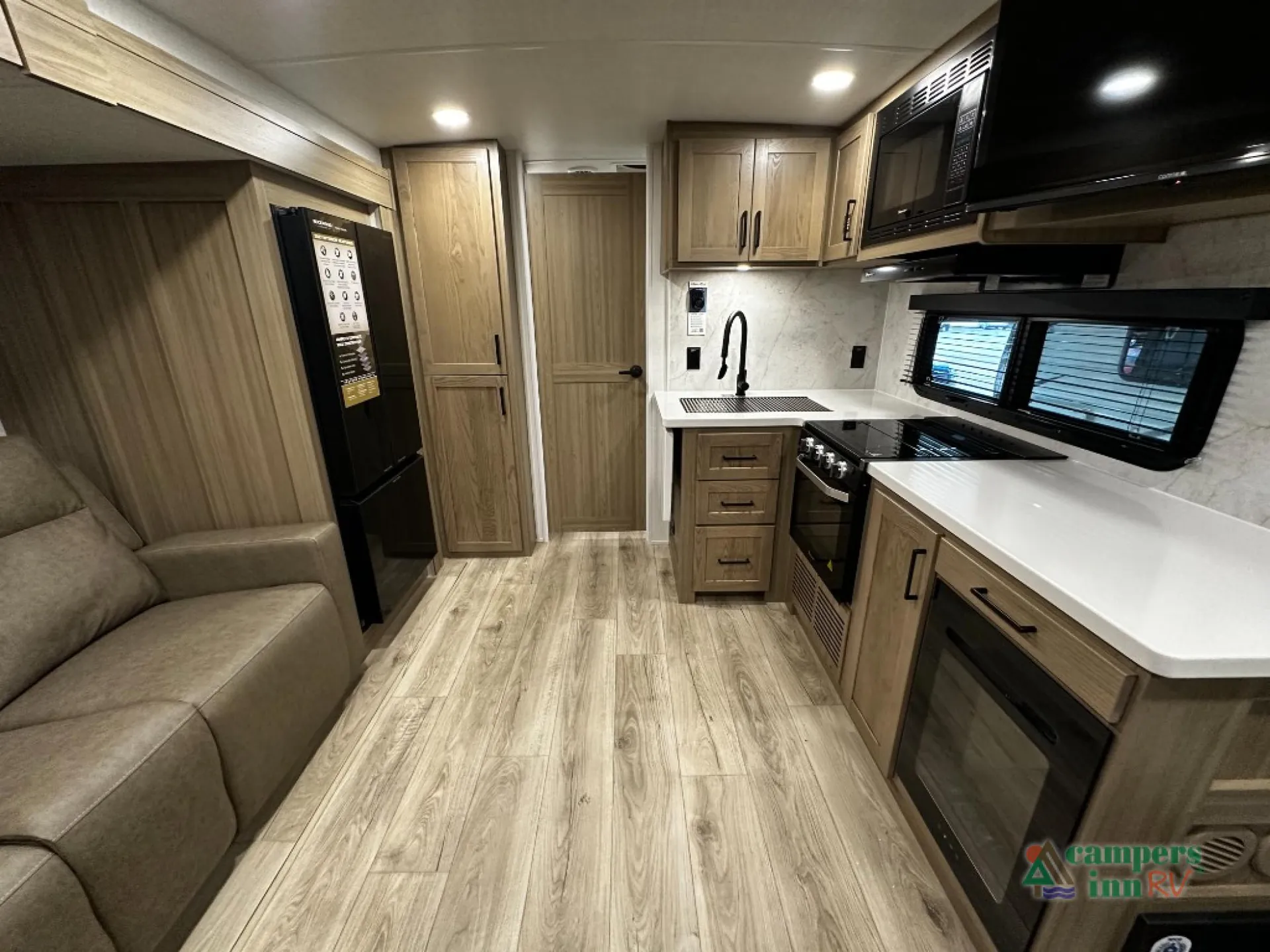 2027 Forest River Rockwood Ultra Lite 2618RD - Photo 3