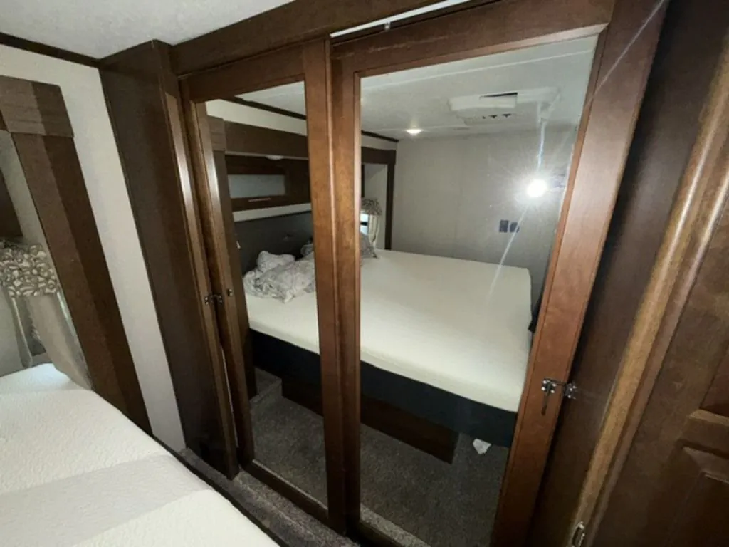 2019 Forest River Wildcat 32WB, Photos photo 25