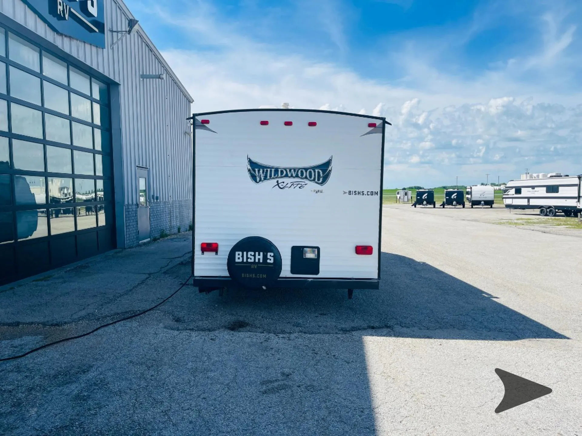 2015 Forest River RV Wildwood X-Lite 261BHXL — Photo 7