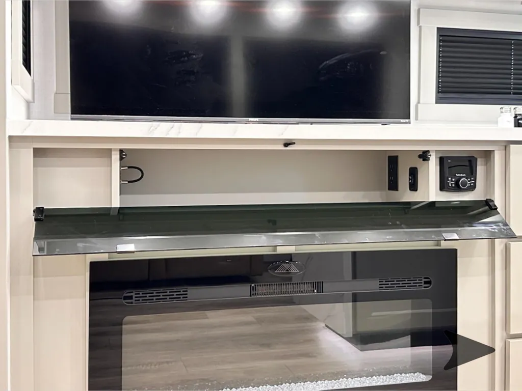 2026 Brinkley Model G 4100, Photos photo 76