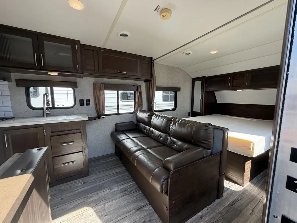 2018 Forest River Cherokee Grey Wolf 26DJSE — Photo 6