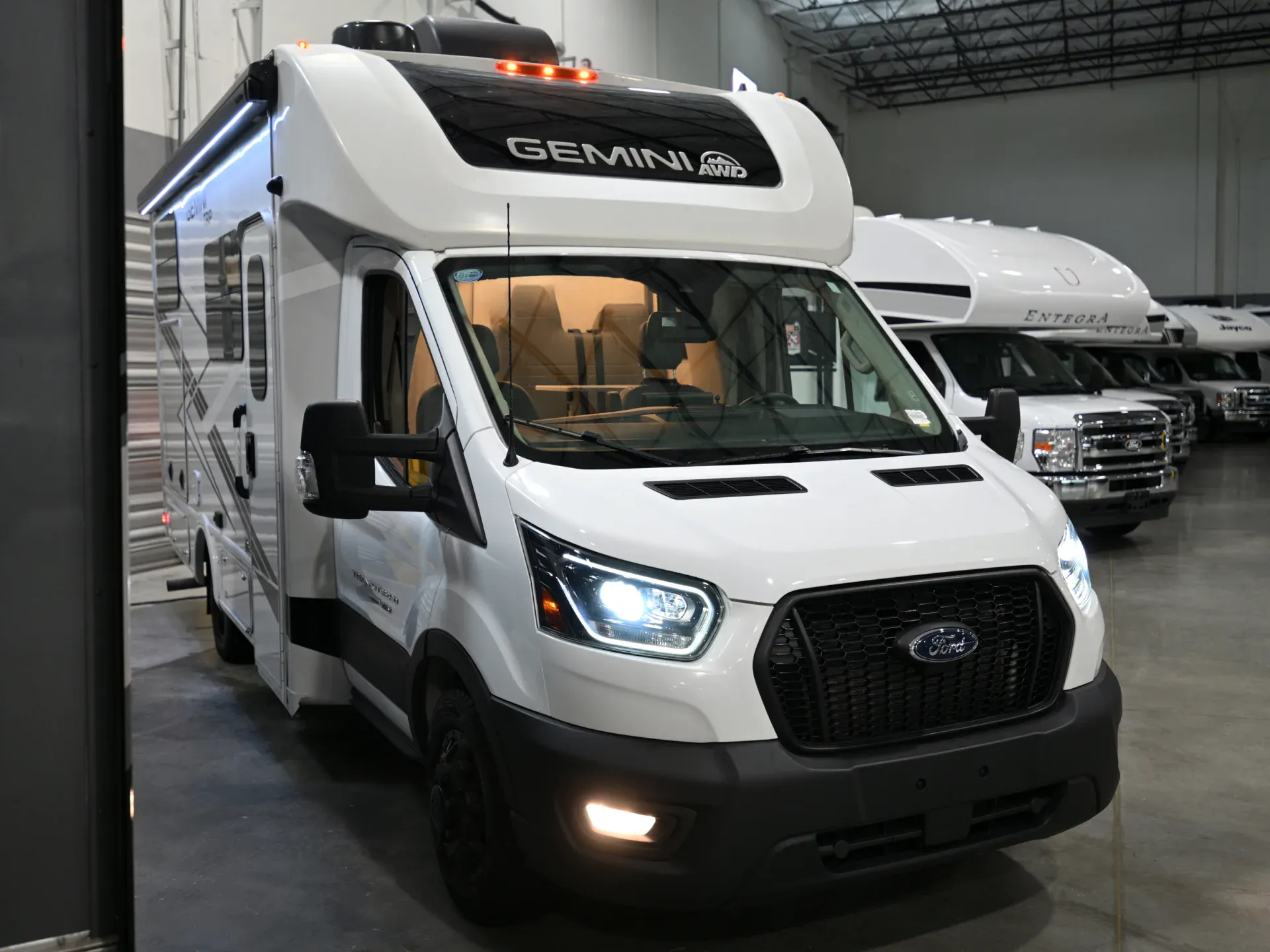 2025 Thor Motor Coach Gemini AWD 22MT - Photo 2