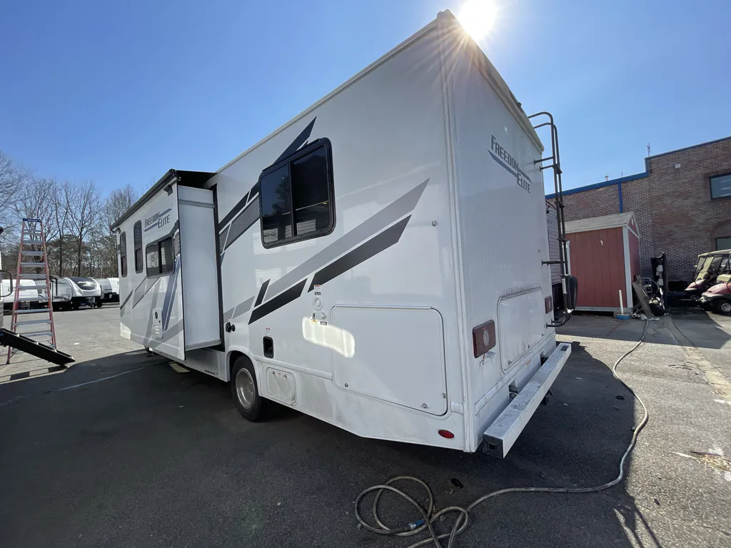 2026 Thor Motor Coach Freedom Elite 28HE, Photos photo 28