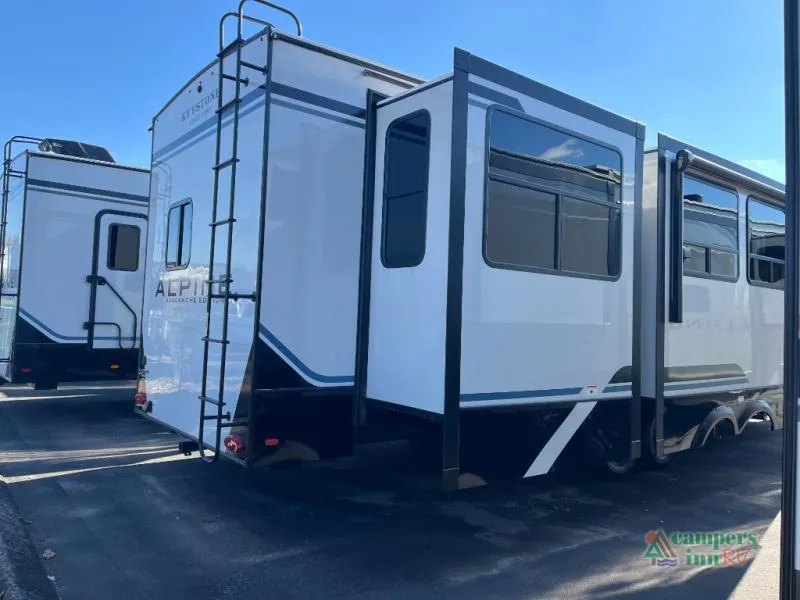 2026 Keystone Avalanche 366LS - Photo 3
