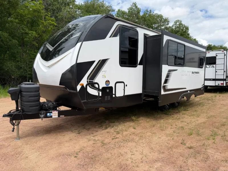 2024 Keystone Outback Ultra-Lite 221UMD - Photo 4