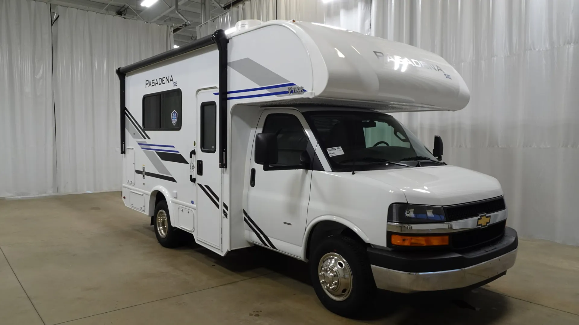2026 Thor Motor Coach Pasadena SE SX19 Chevy - Photo 2