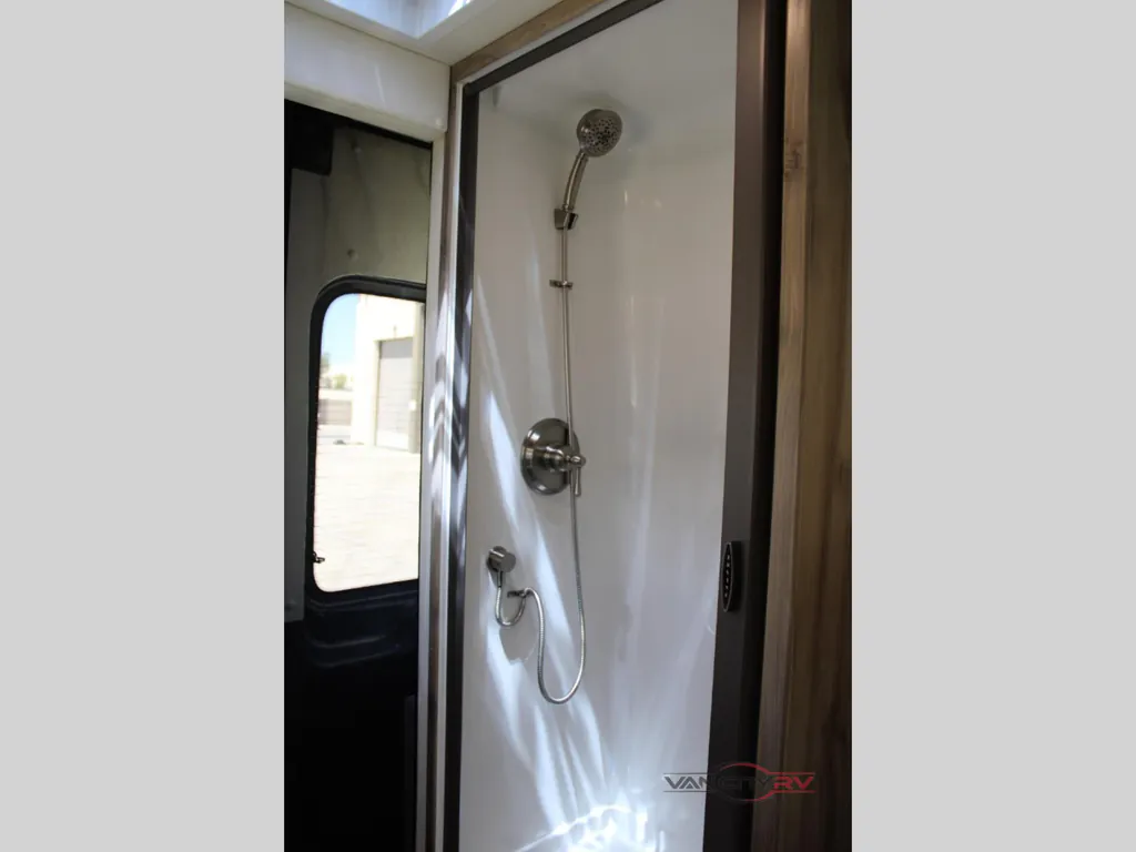 2027 Chinook RV Bayside TB, Photos photo 42