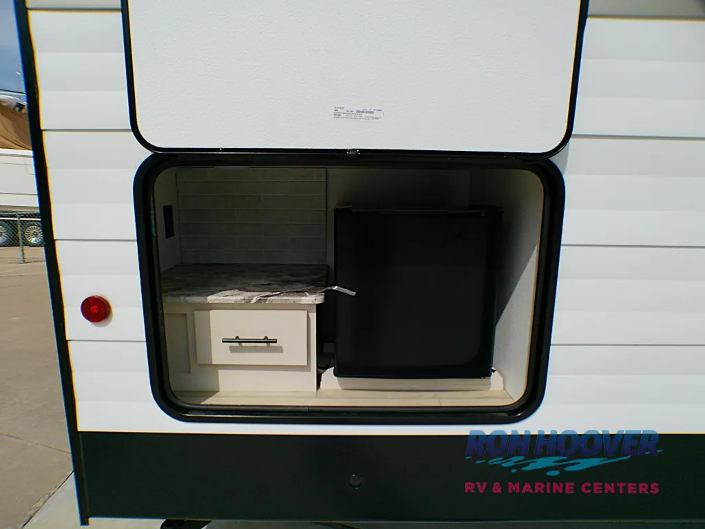 2027 Shasta RVs i-5 Edition 532BEDS, Photos photo 15