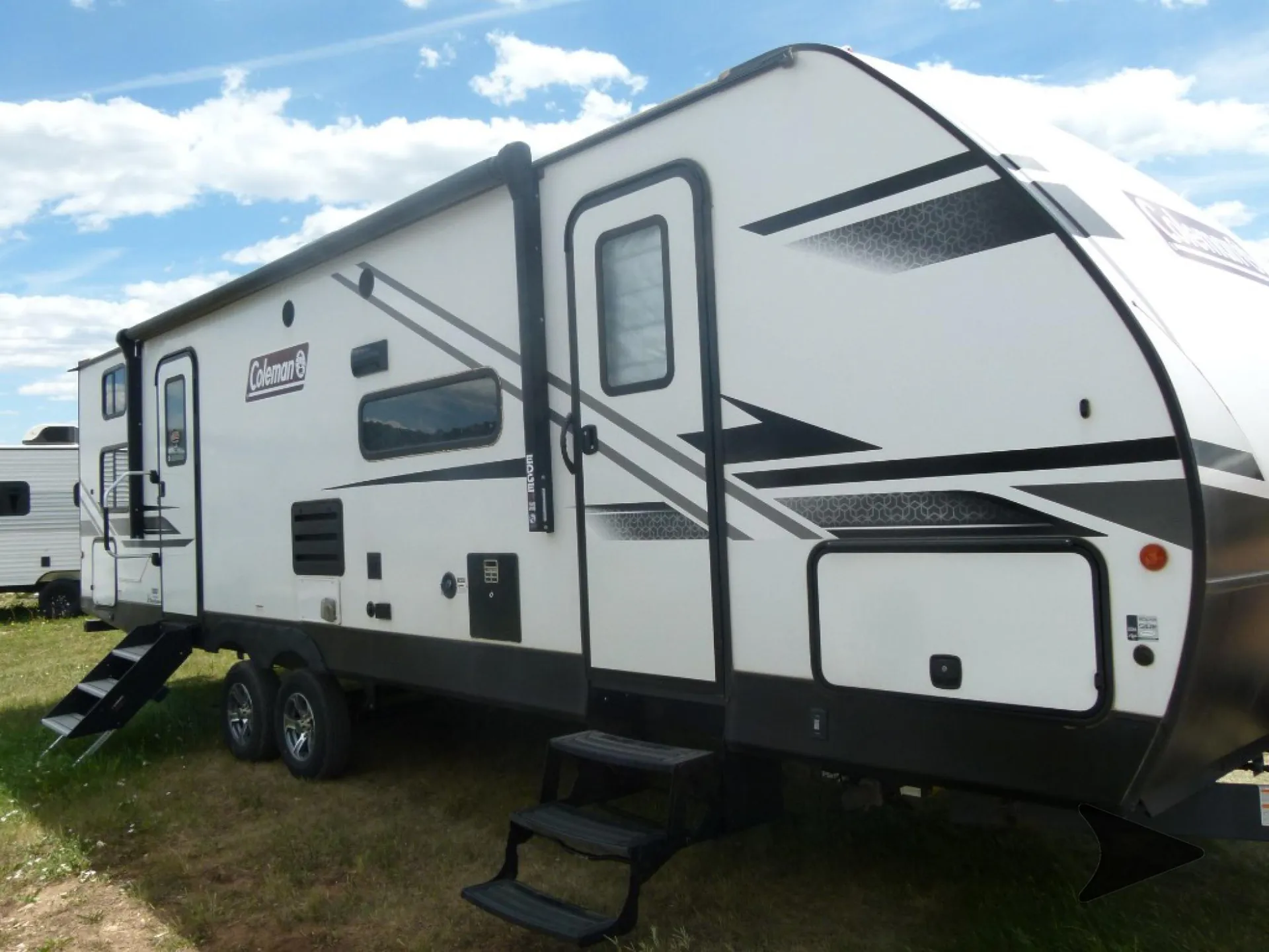 2022 Dutchmen Coleman Light 2835BH - Photo 2