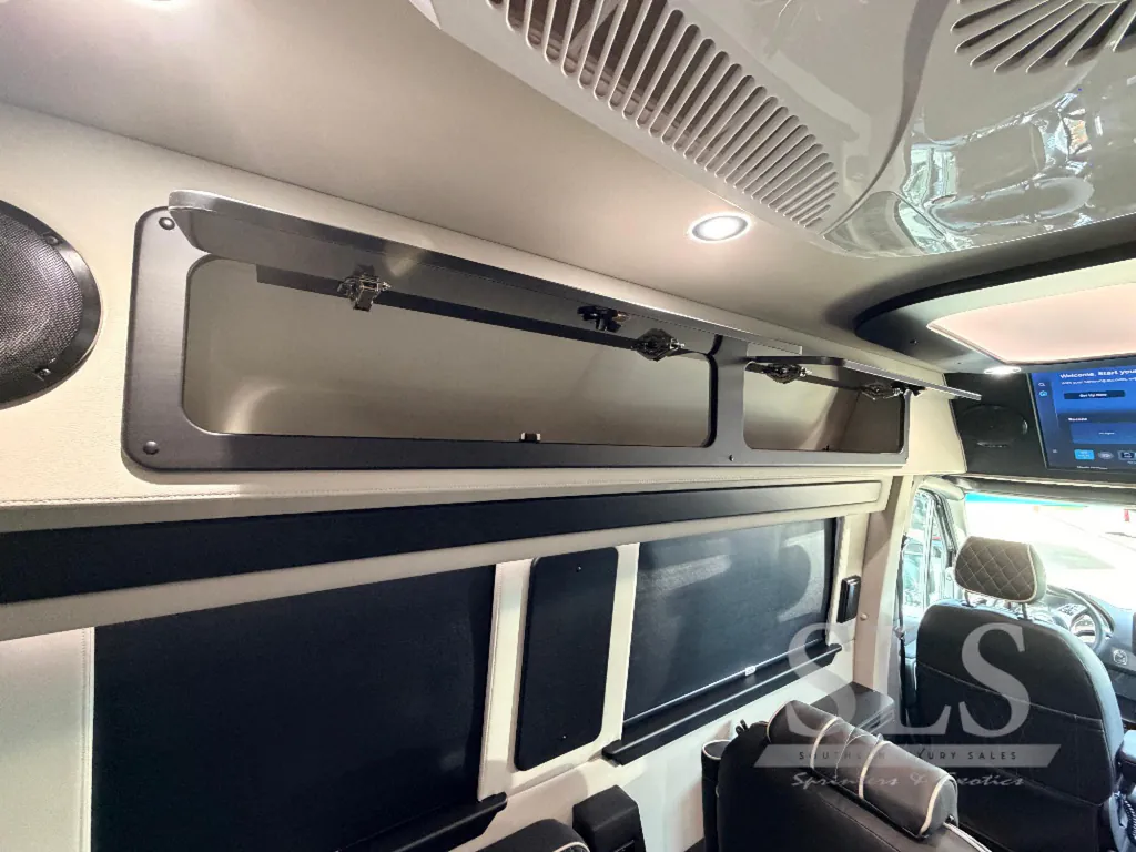 2026 Midwest Automotive Designs Luxe Cruiser D4, Photos photo 37