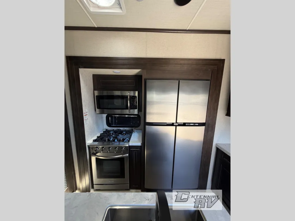 2023 Grand Design Momentum 381MS, Photos photo 23