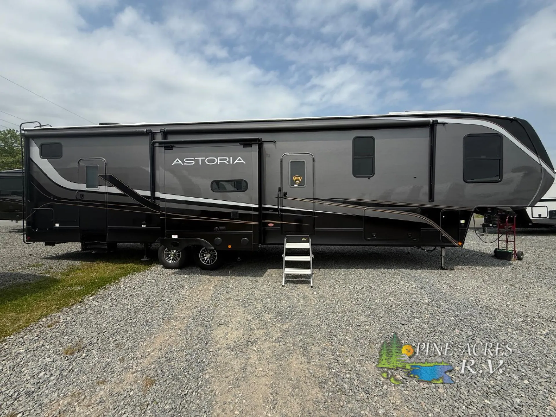 2025 Dutchmen Astoria Platinum 3603LFP dealer photo 1 from Pine Acres RV