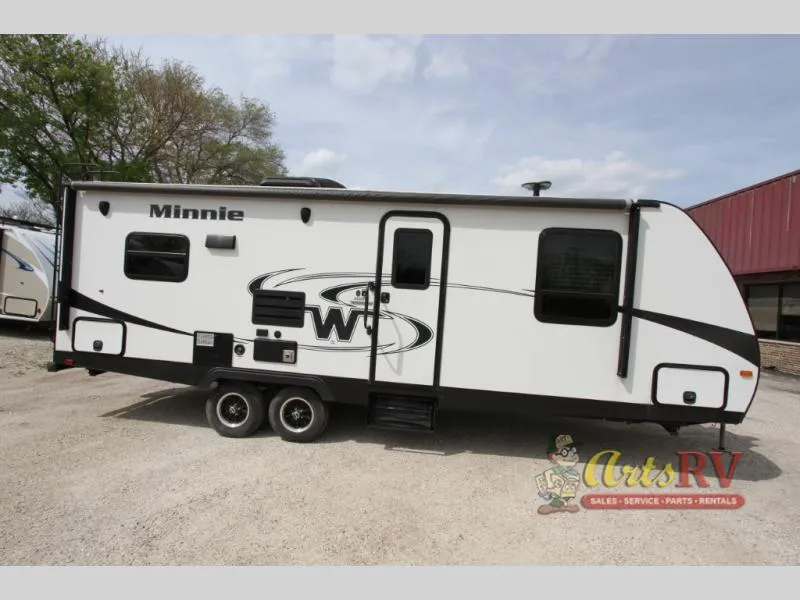 2018 Winnebago Minnie 2500RL - Photo 4