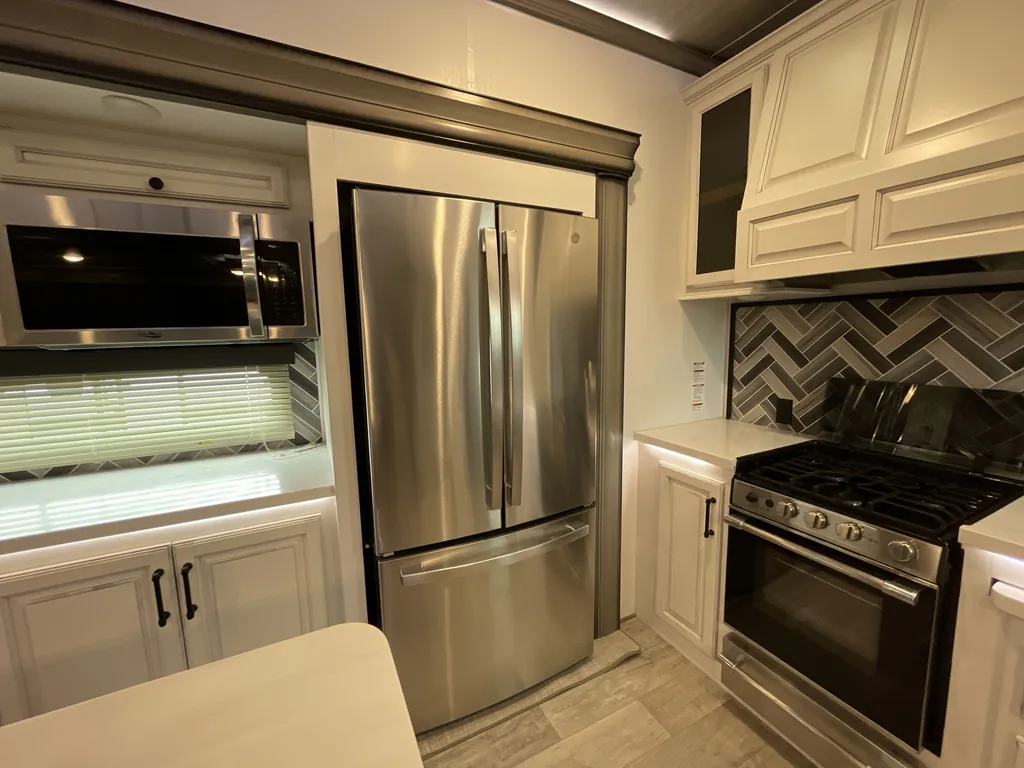 2022 Keystone Montana 3231CK, Photos photo 13