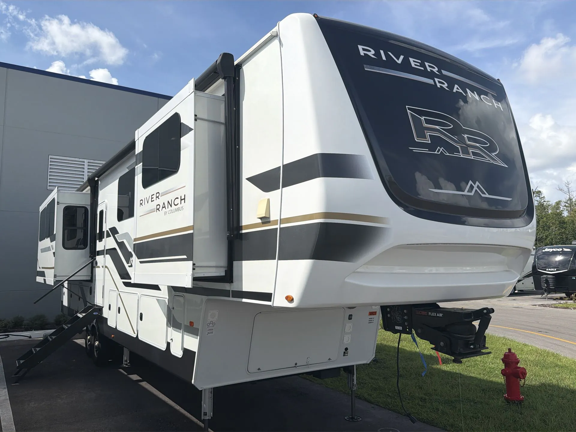 2023 Palomino River Ranch 392MB dealer photo 1 from Blue Compass RV