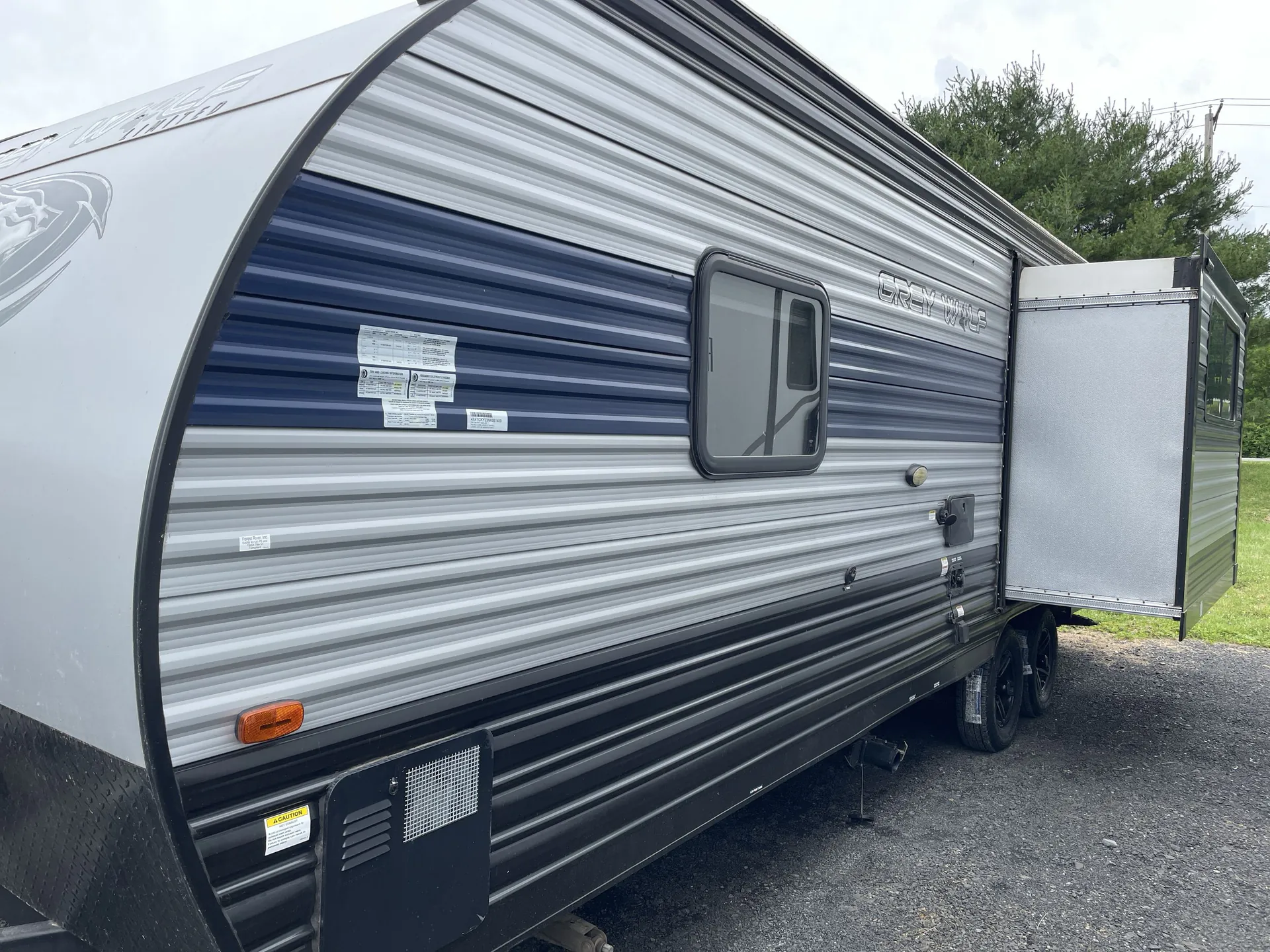 2022 Forest River Cherokee Grey Wolf 23MK — off campside