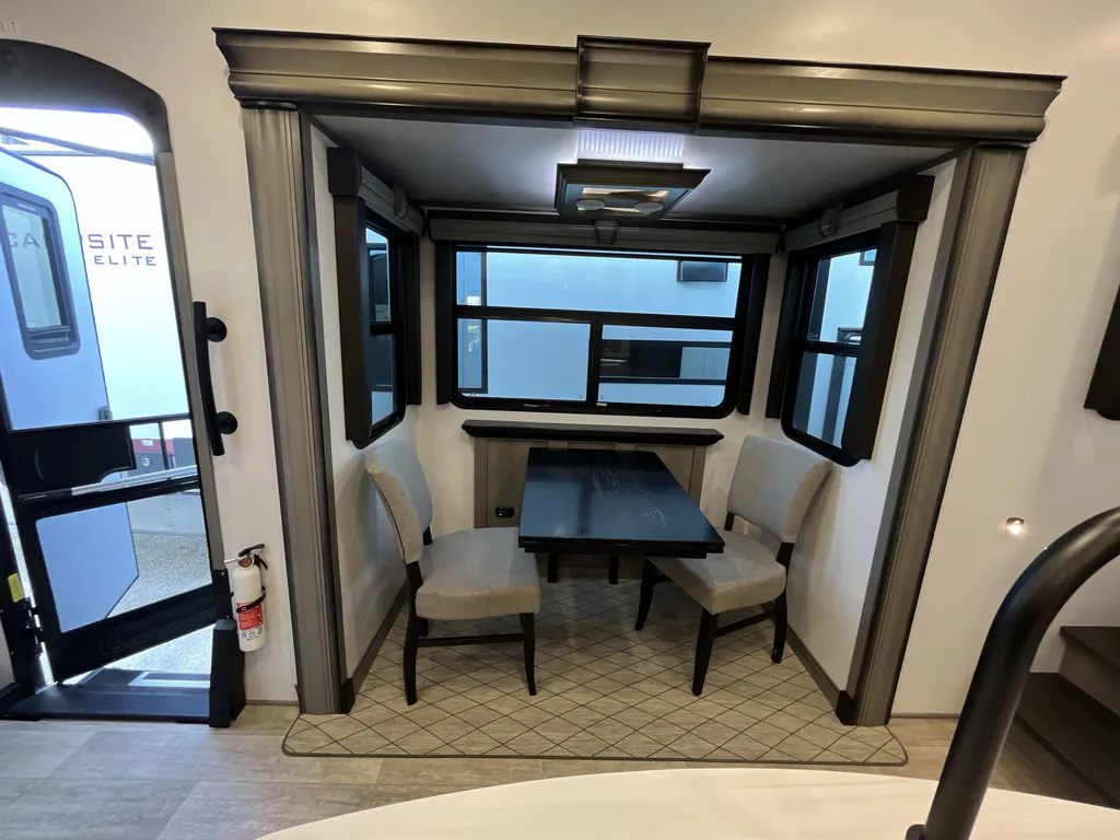 2022 Keystone Montana 3763BP, Photos photo 15