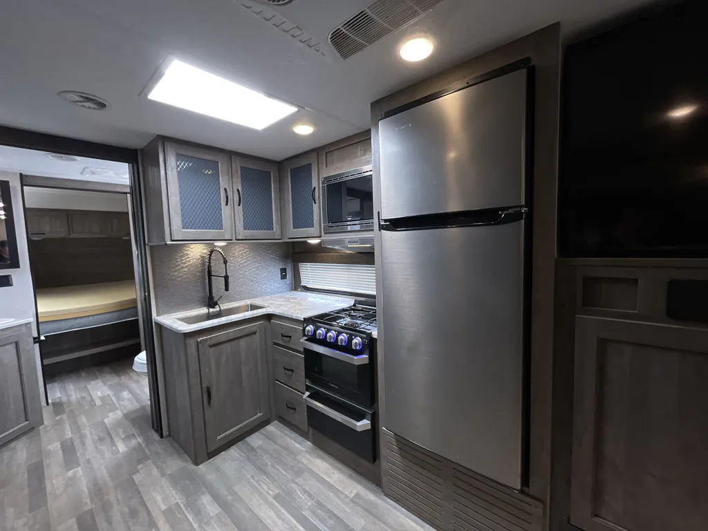 2021 Forest River Vibe 28BH, Photos photo 11