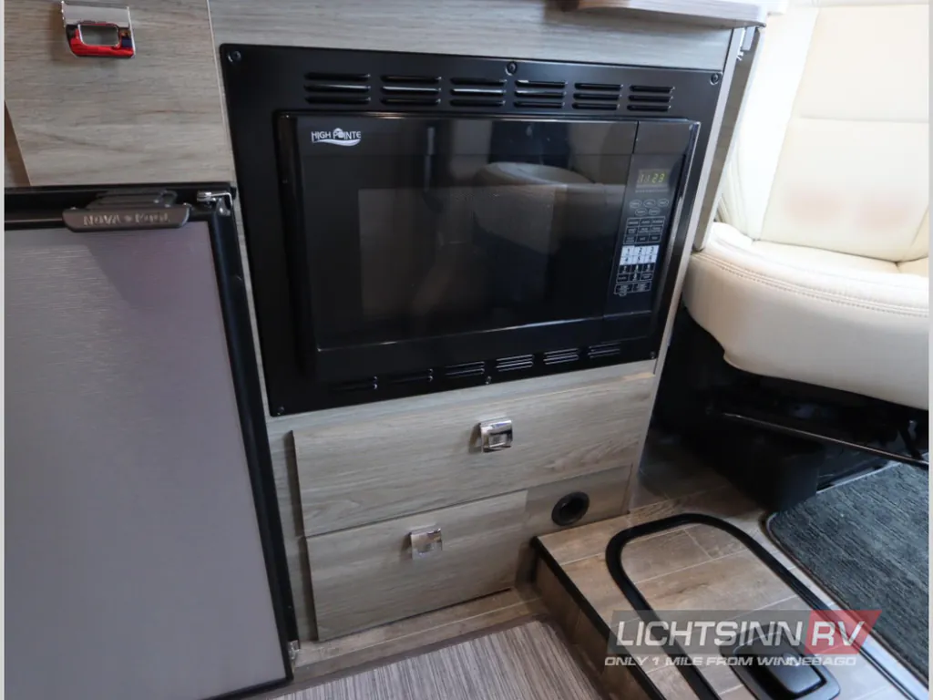 2025 Winnebago Travato 59KL, Photos photo 32