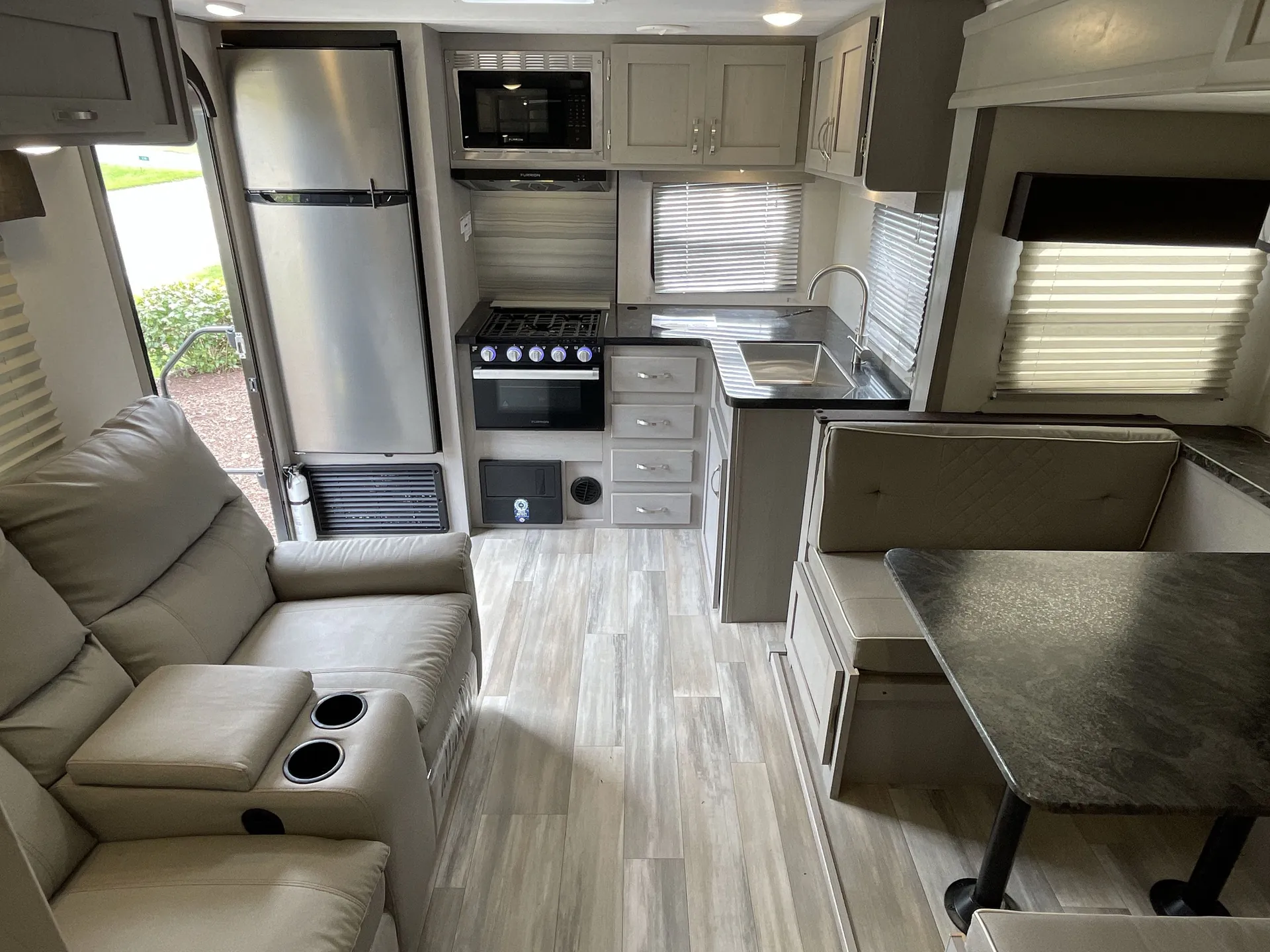 2023 Prime Time Tracer 24RKS — living area main