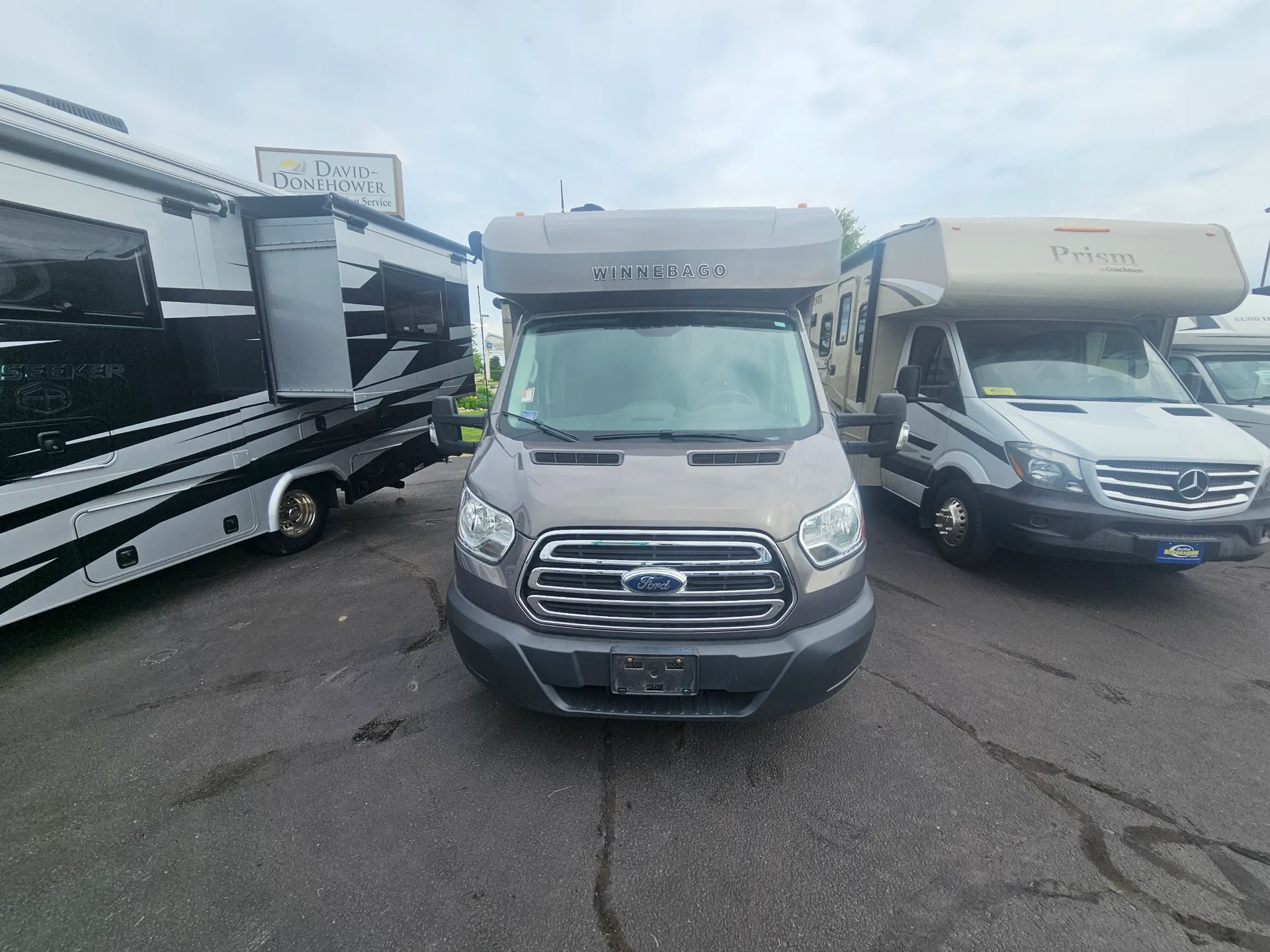 2017 Winnebago Fuse 23T - Photo 4