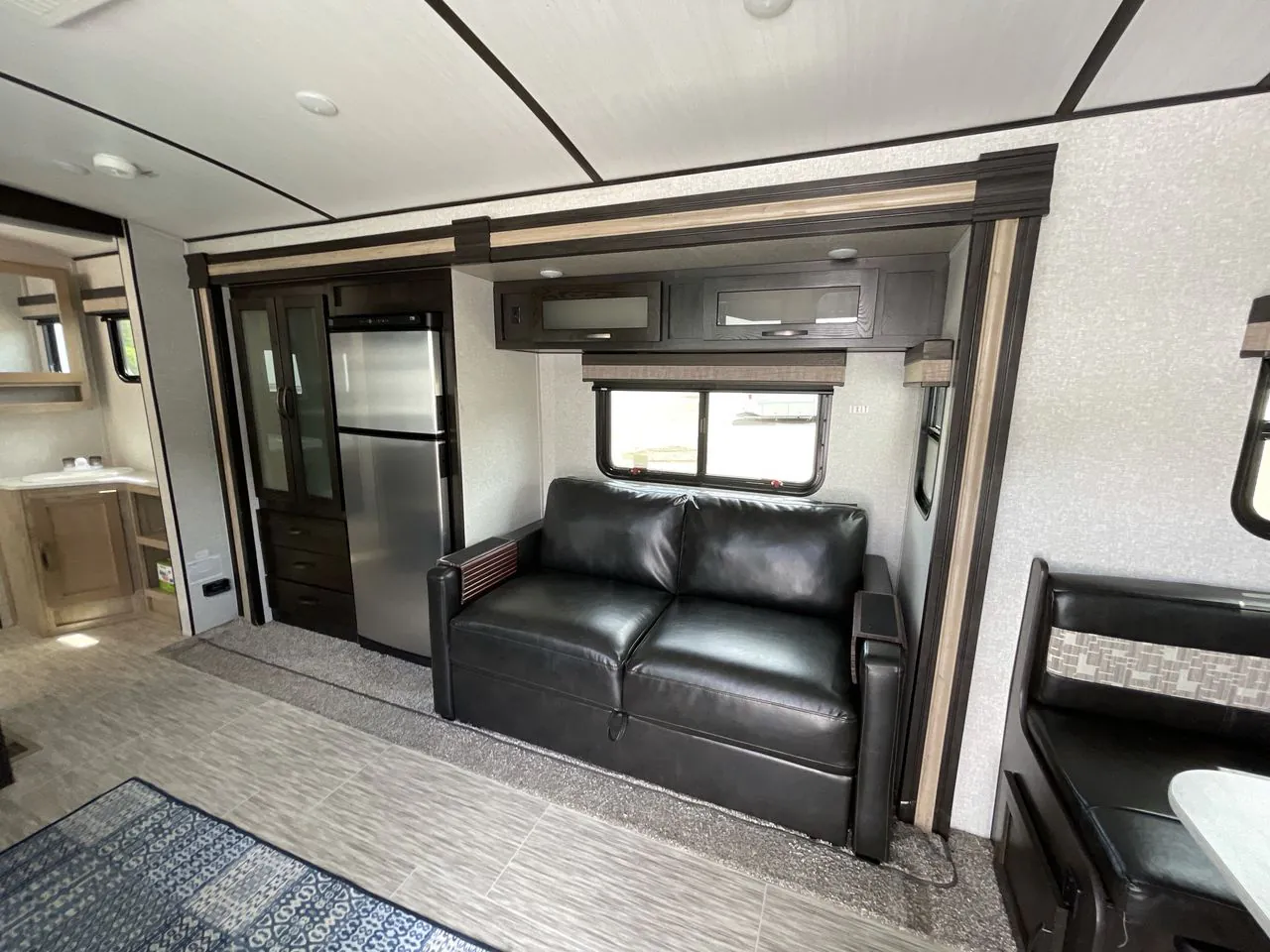 2020 Forest River Grand Surveyor 272FLS - Photo 3