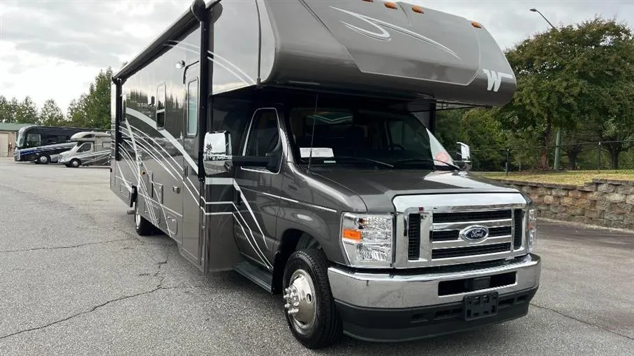 2025 Winnebago Minnie Winnie 31K - Photo 2
